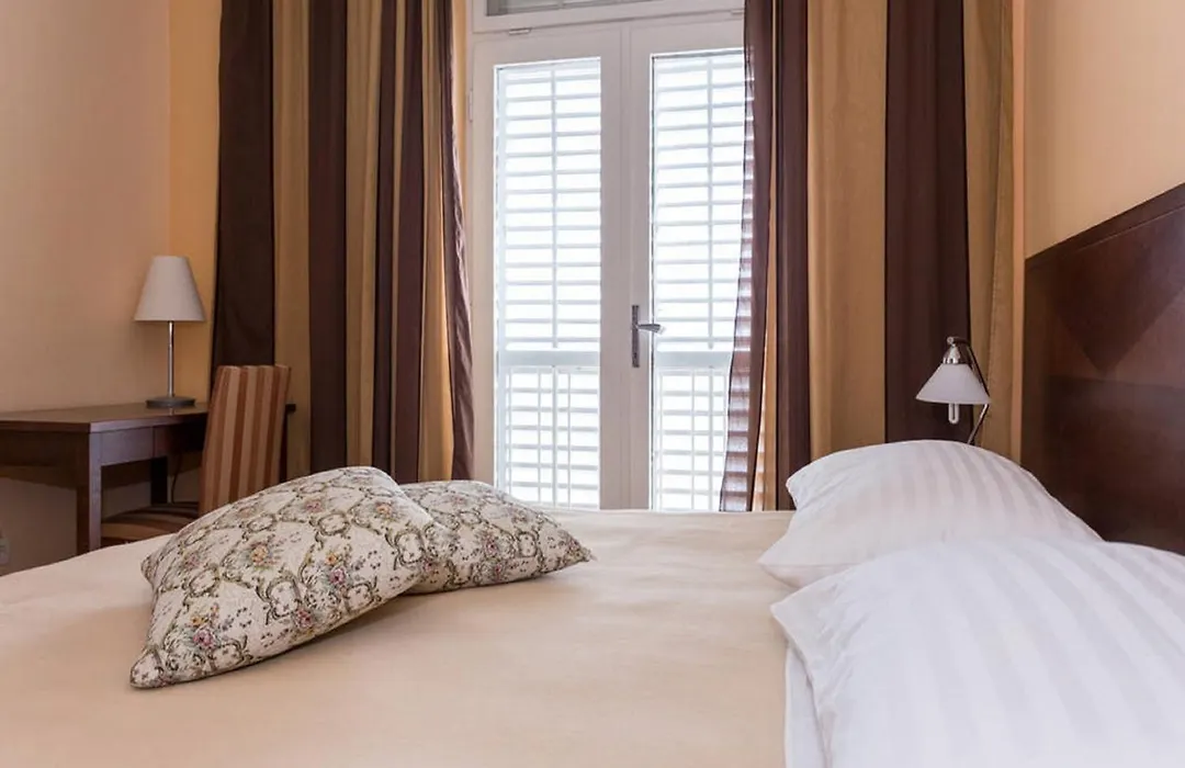 Sipa Apartments-1