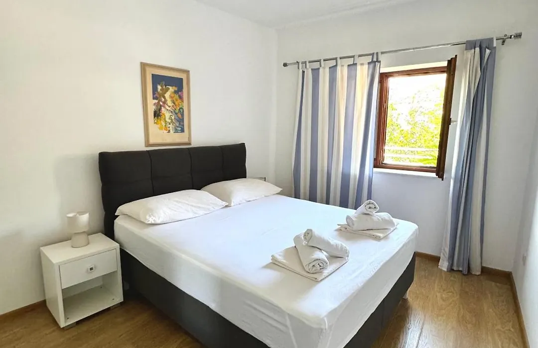 Apartment Gitara-1