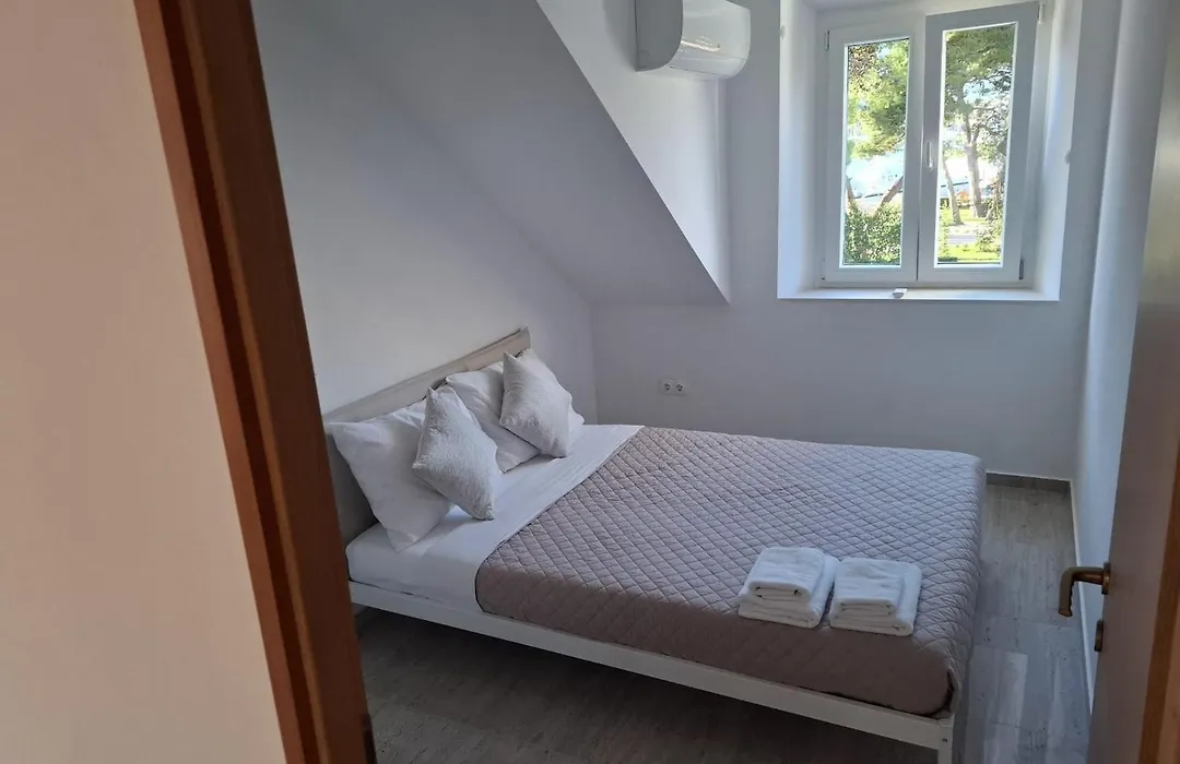 Seaside Loft-1
