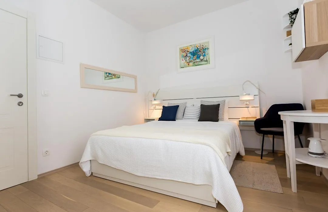 Liberty Town Center Room 1-1
