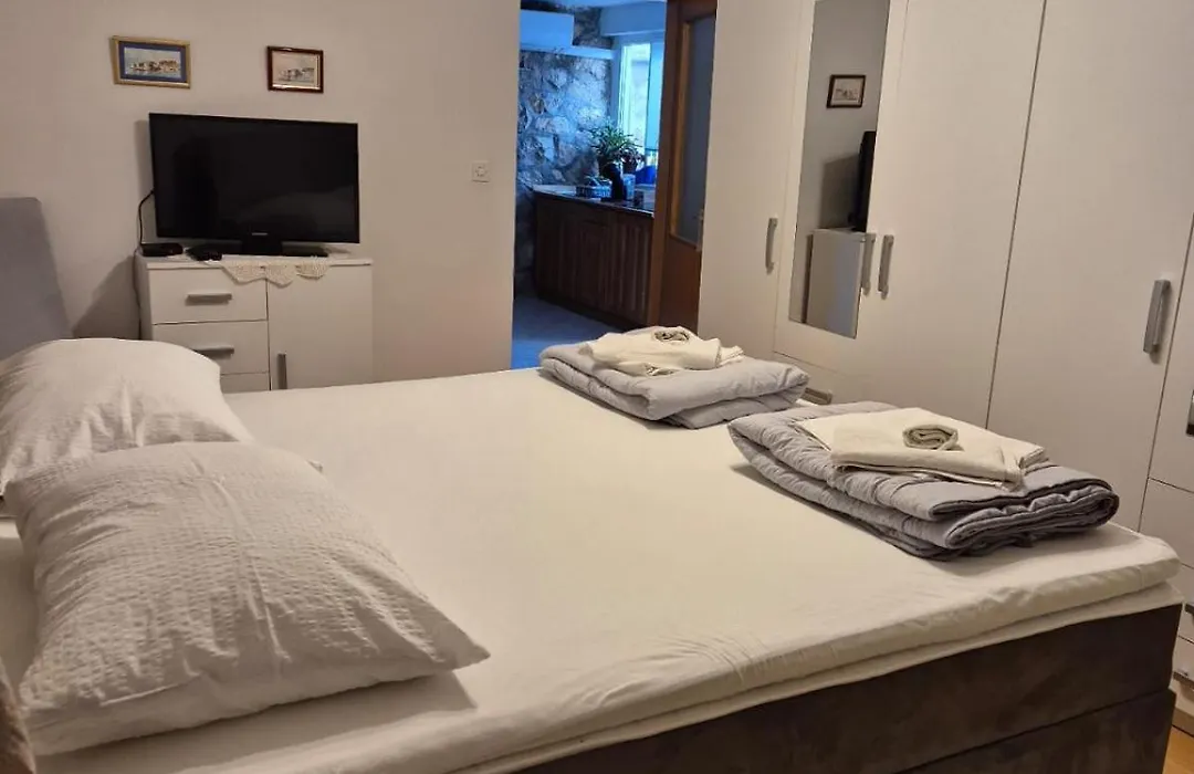 Apartment Mihael-1