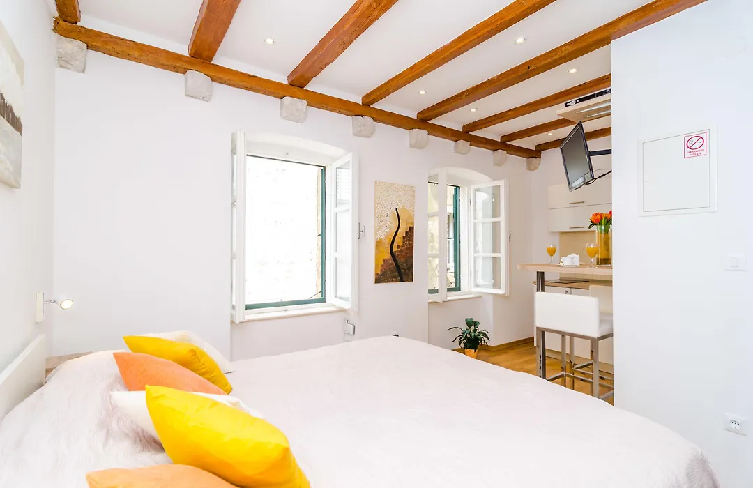 Apartments Raic-1