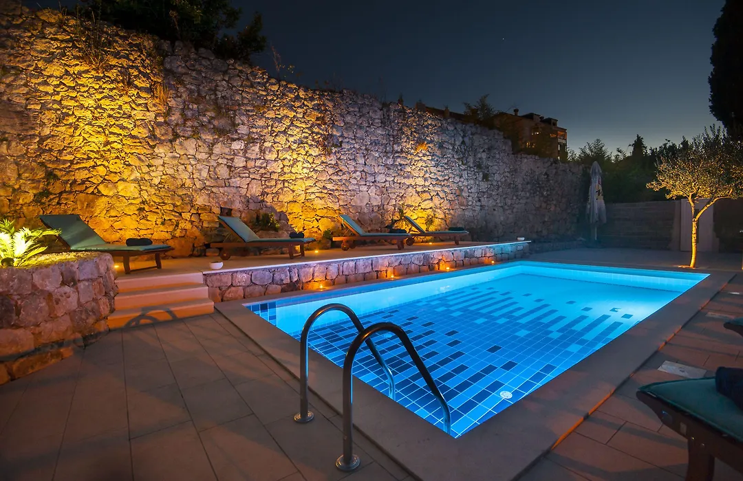 California Apartments-1