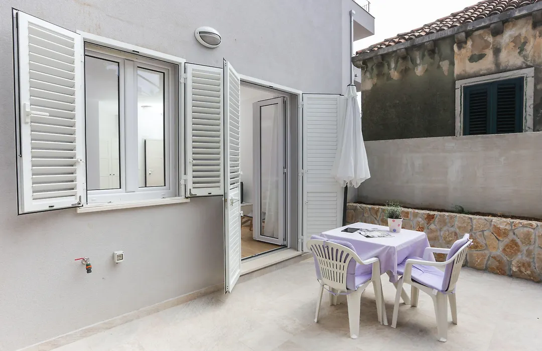 Apartments Villa Karmen-1
