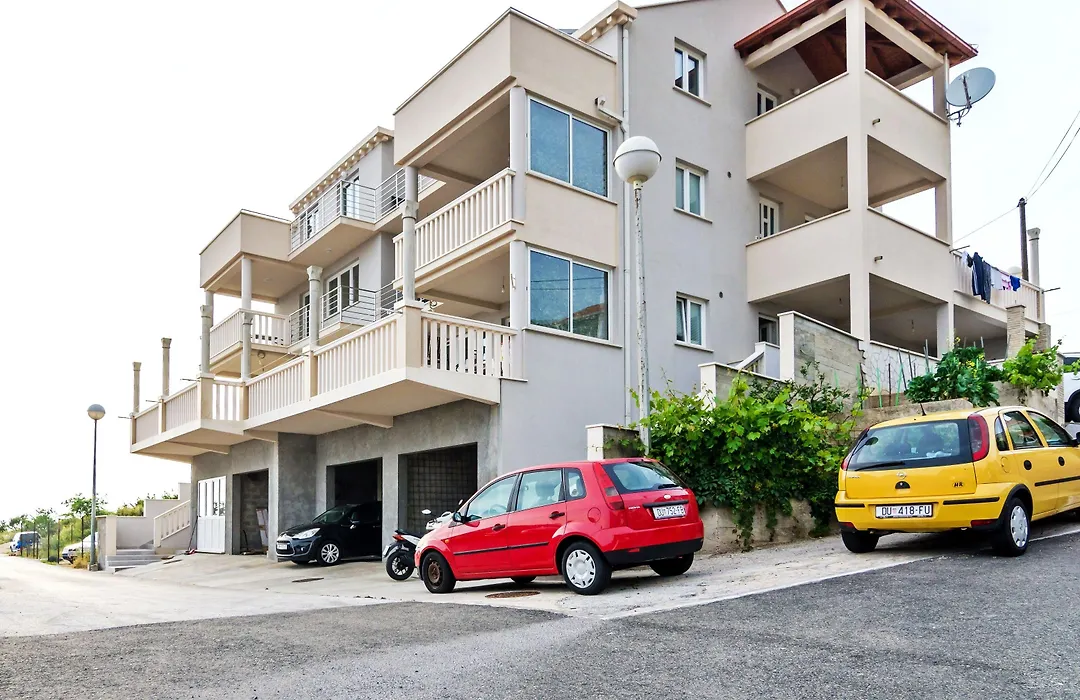 Apartments Villa Dadic-1