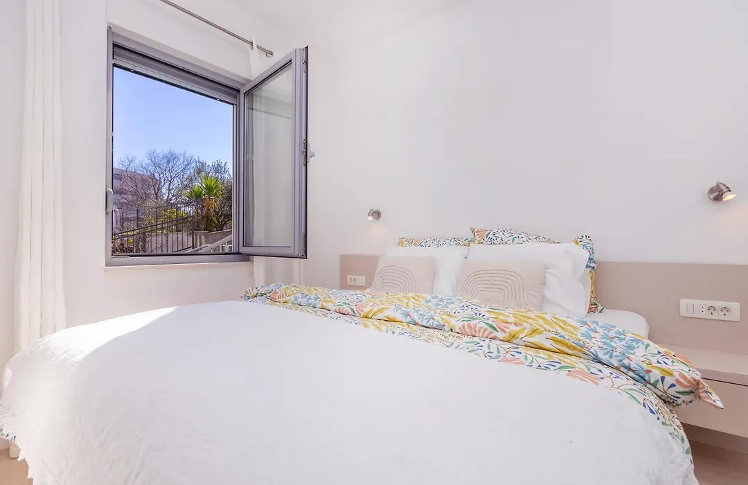 Brand New Lovely Apartment Bella-1