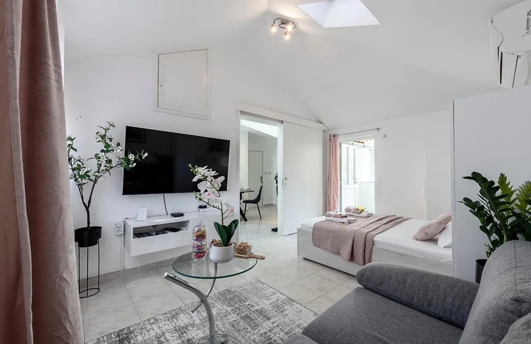 Adriasea Apartment-1