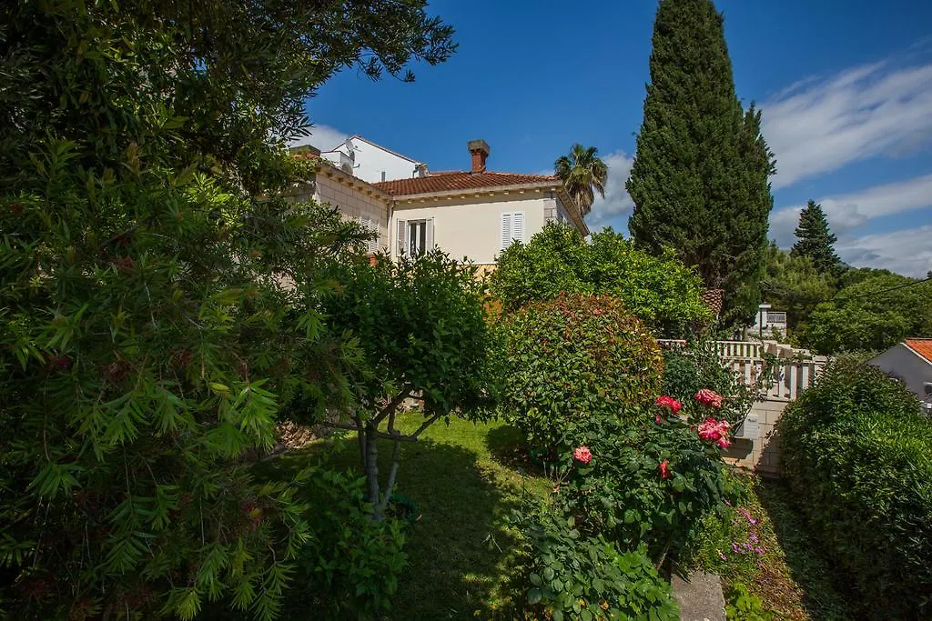 Villa Karolina-1