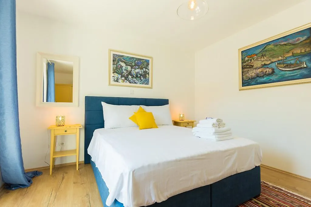 Apartment Di Maria-1