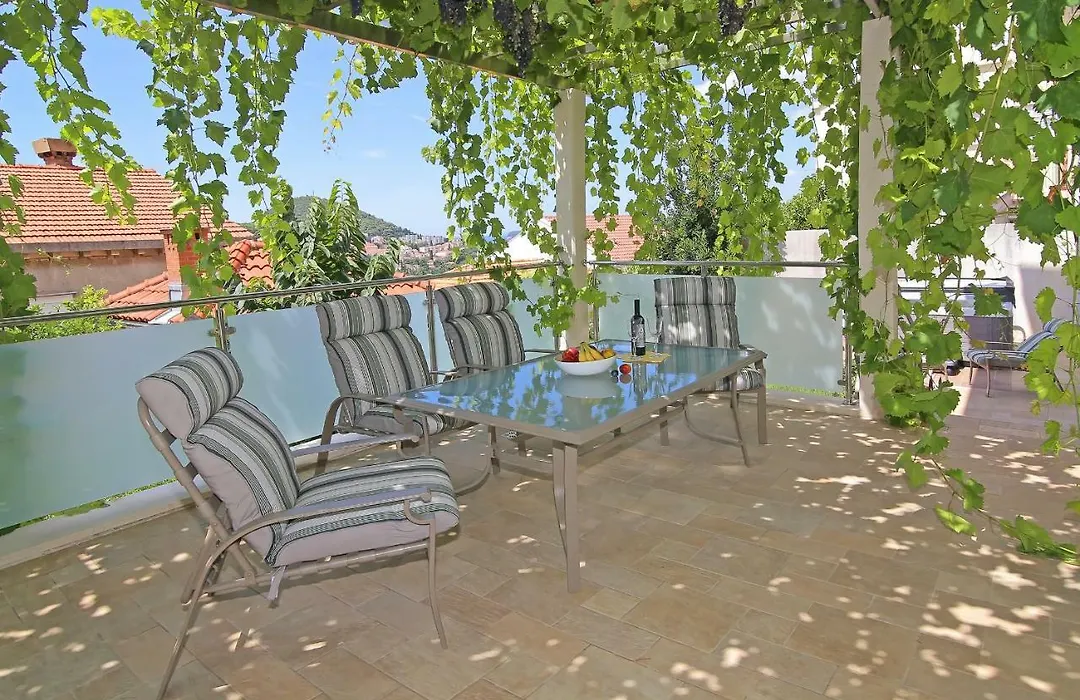 Abelia, Two Terraces, Hot Tub, Free Parking-1