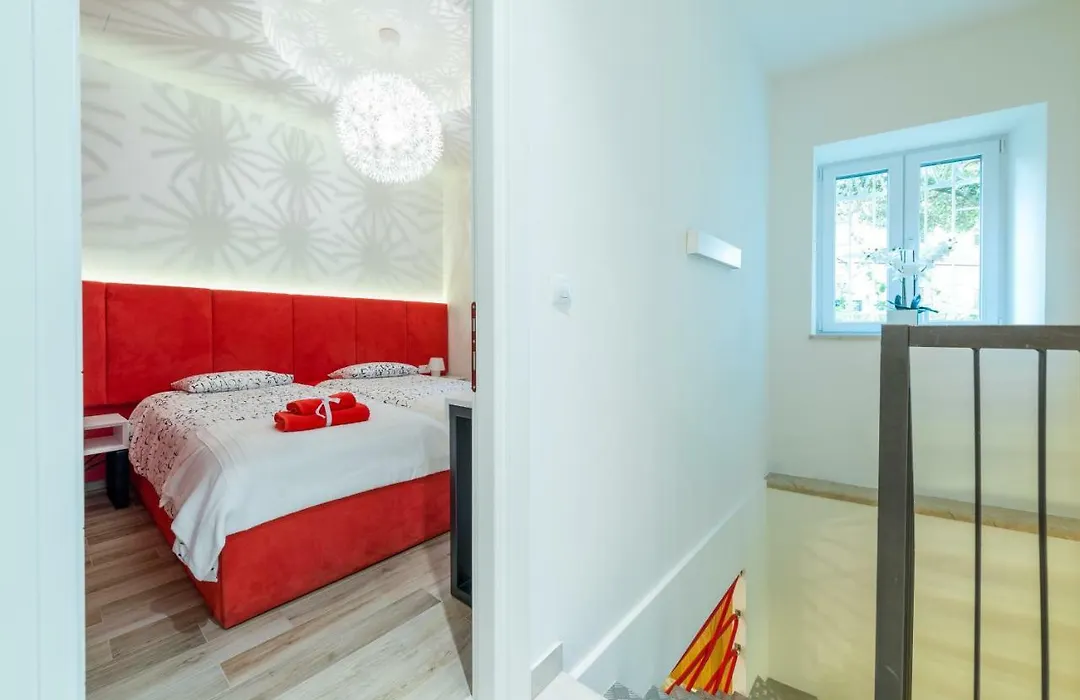 Petra Design Apartment-1