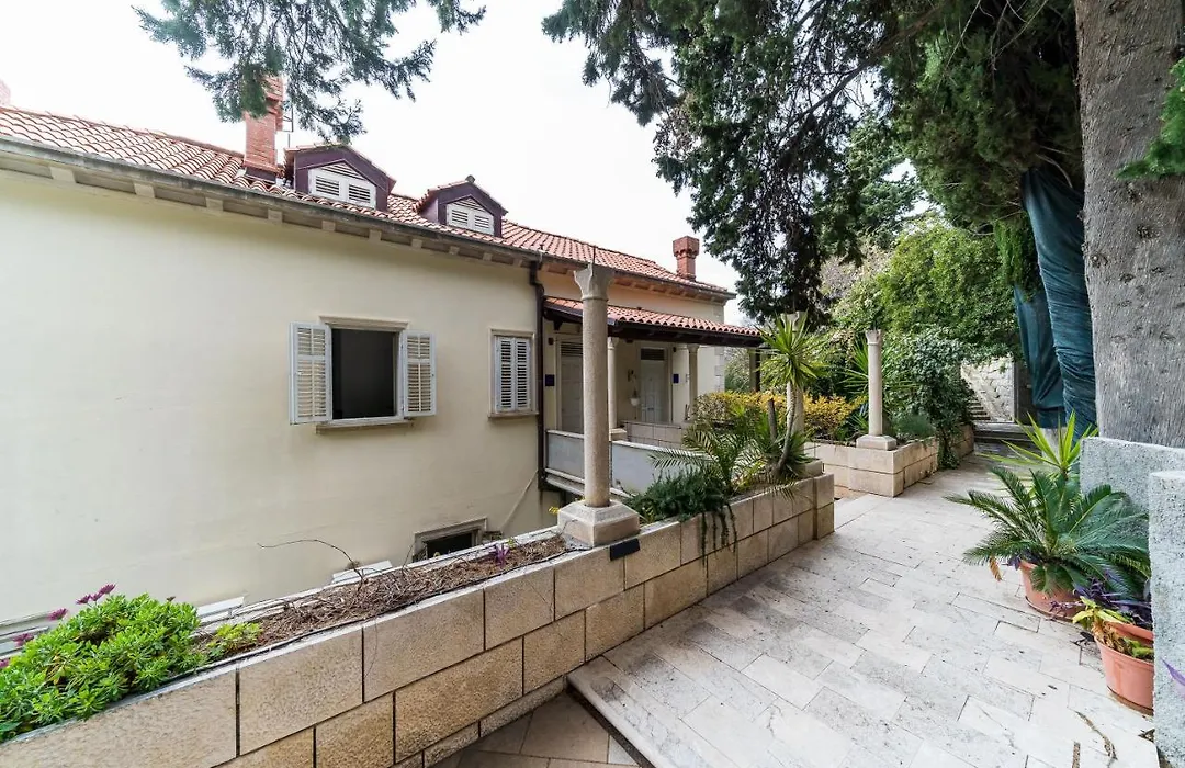 Villa Odak-1