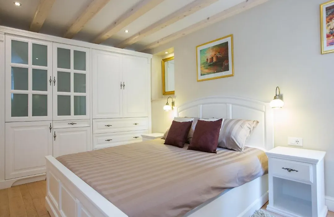 Studio Apartments Sonatina-1