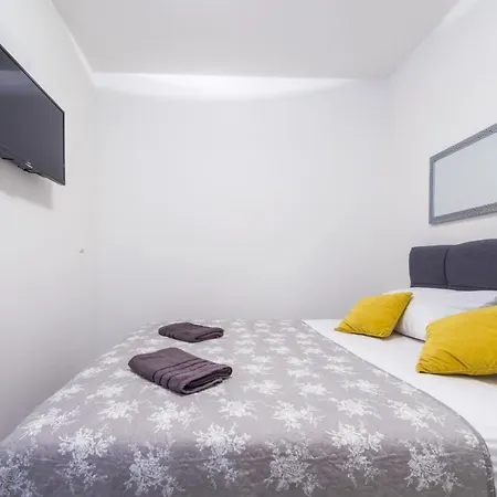 Tinker Bell Apartment-2