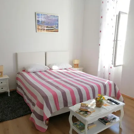 Two-Bedrooms Apartment With Balcony And Sea View,Near Old Town-2
