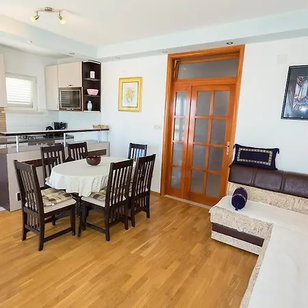 Panorama Tarik Rooms-3