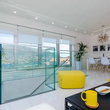 Modern Luxury Villa With Swimming Pool - Bayside View-3