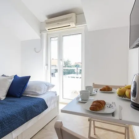 Studio Apartman Blue View-2