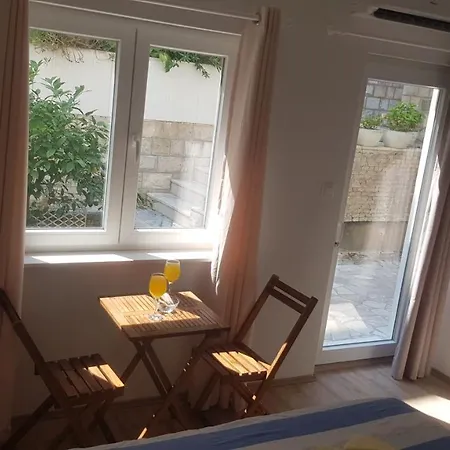 Zoric Apartments & Rooms-3