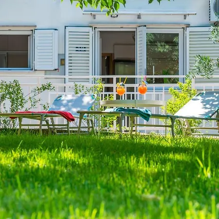 Petka Hill Apartments-3