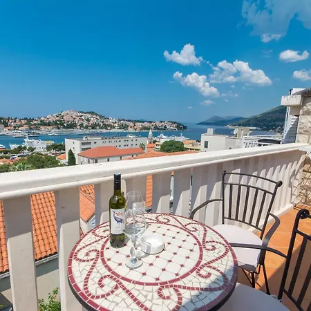 Modern Apartment With Sea View-3