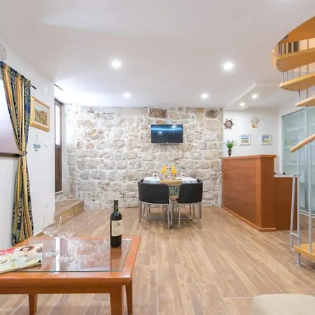 New Apartment La Barca Old Town-3