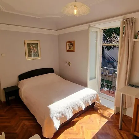 Old Town Garden Room-2