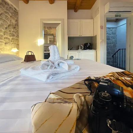 Dubrovnik Throne Suite IV-3