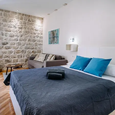 Amorozo Apartments By Duhomes-2