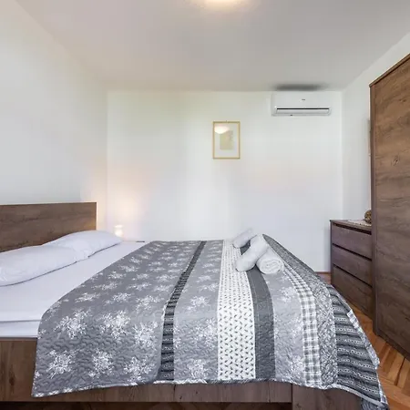 Sea Shell Apartments-2