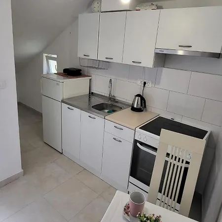 Apartment Dora-2