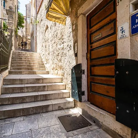 Apartment Swan - Dubrovnik Old Town-3
