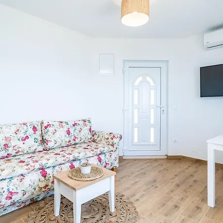 Apartments Lovro-2