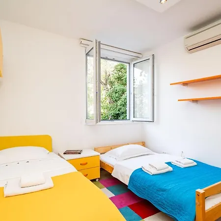 Spacious Two Bedroom Apartment-3