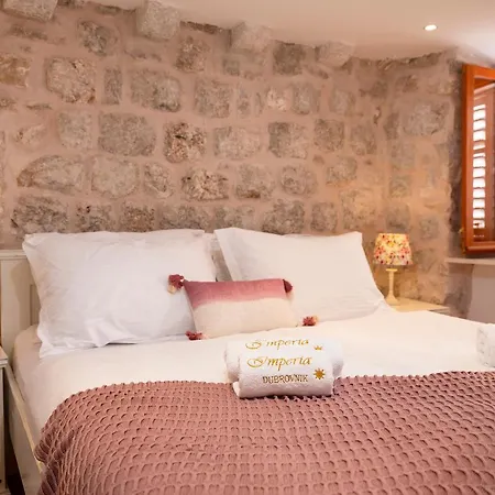 Imperia - Chic! Place With Balcony, Self Check In 0-24H & Free Luggage Storage-2