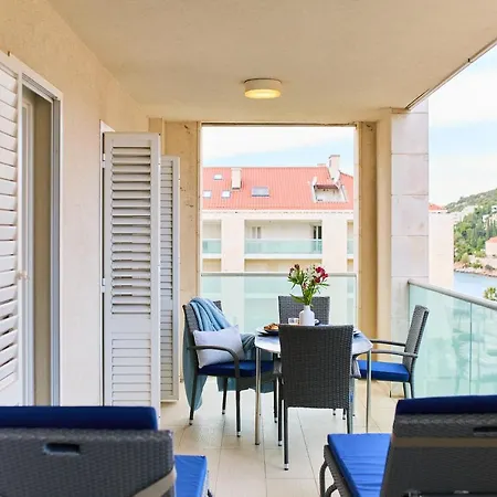 Beachfront Luxury Complex 2Bd Sunset Apartment-2