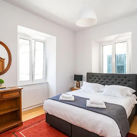 Laus Ii, Lovely Apartment In Old Town Dubrovnik-3