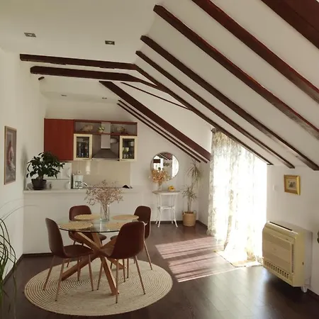 Attic Apartment Iris-2
