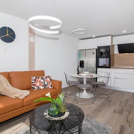 Blue Cliff Apartment-3