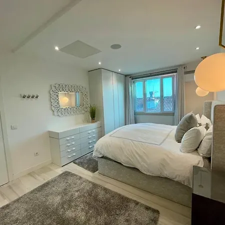 Modern 2Bdrm Apt Luxeview4- Seaview-2