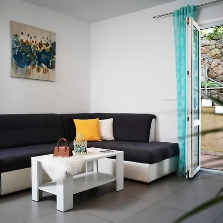 Wave N' Sea Apartment With A Private Pool-2