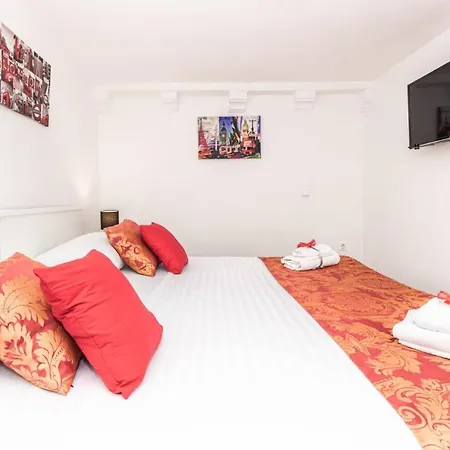 Lovro Studio Apartments-2