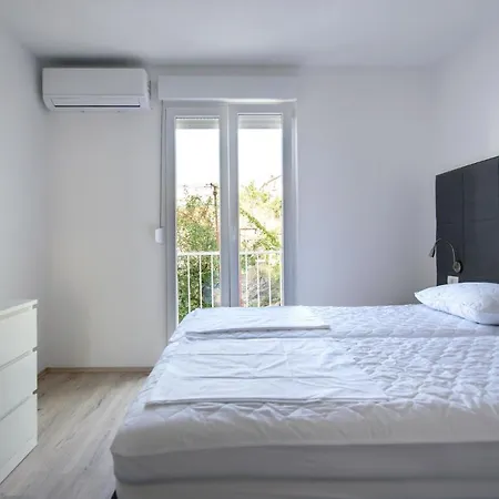Boby Apartment-3