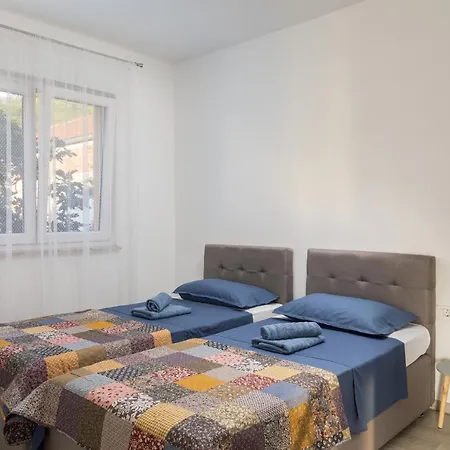 Apartment Why Not-3