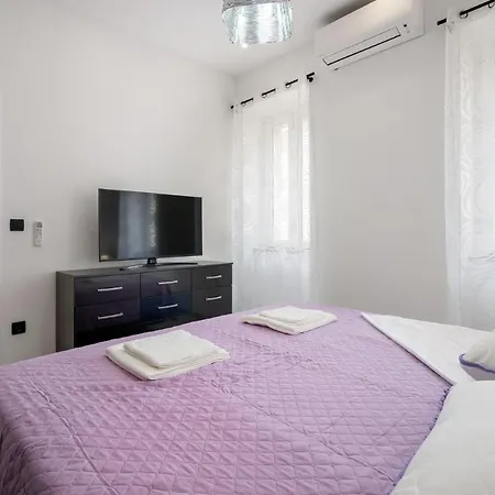 Old Town Bunaca Apartment-3