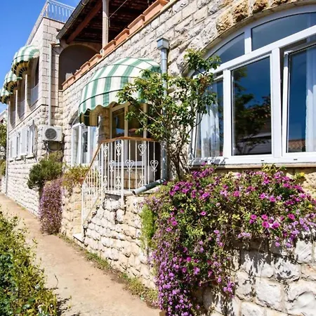 Apartments Luce & Toma-2