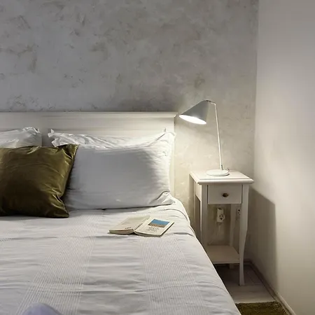 Iza Roka Apartments-3