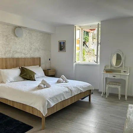 Iza Roka Apartments-2