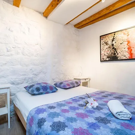 Old Town Historical Residence Apartment 2-3