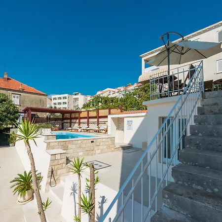 Apartments Miljas 2-3